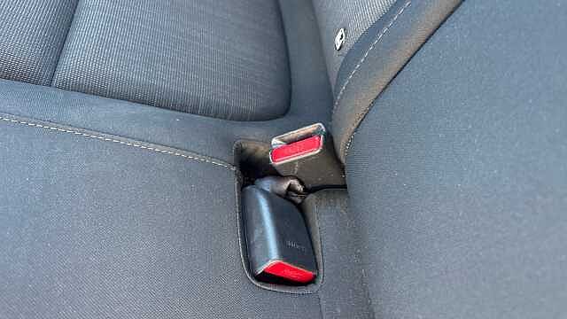 Hyundai KONA 1.0 TGDi 48V MHEV SE Connect 5dr Petrol Hatchback Red