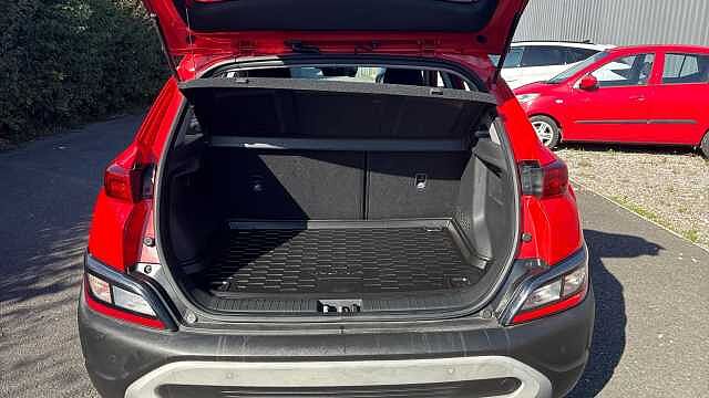 Hyundai KONA 1.0 TGDi 48V MHEV SE Connect 5dr Petrol Hatchback Red