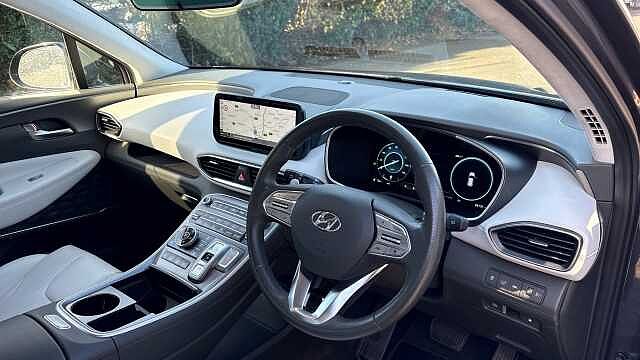 Hyundai SANTA FE 1.6 TGDi Plug-in Hybrid Ultimate 5dr 4WD Auto Estate
