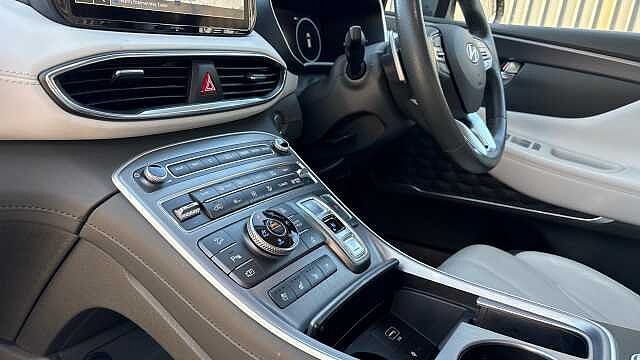 Hyundai SANTA FE 1.6 TGDi Plug-in Hybrid Ultimate 5dr 4WD Auto Estate