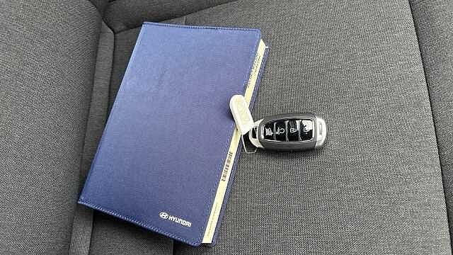 Hyundai INSTER 85kW 02 49kWh 5dr Auto Electric Hatchback