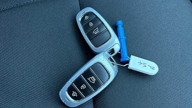 Hyundai TUCSON 1.6 TGDi Hybrid 230 Premium 5dr 2WD Auto Hybrid Estate Blue