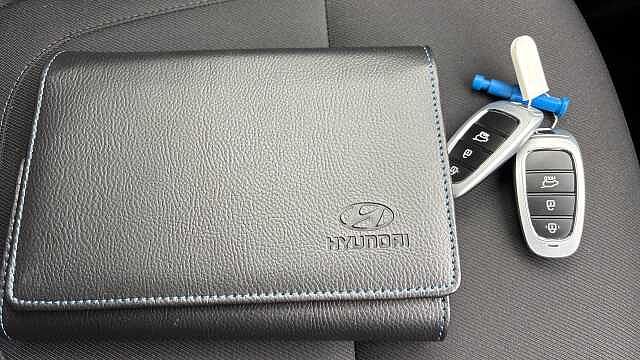 Hyundai TUCSON 1.6 TGDi 48V MHD Premium 5dr 2WD DCT Petrol Estate Red