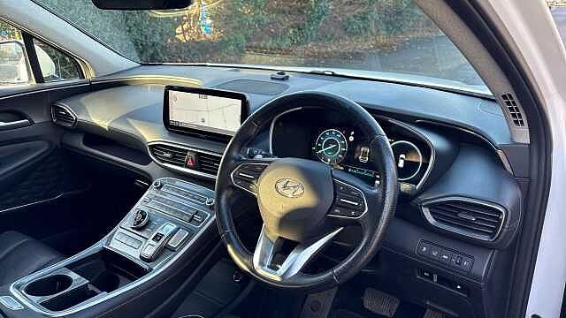 Hyundai SANTA FE 1.6 TGDi Plug-in Hybrid Ultimate 5dr 4WD Auto Estate White