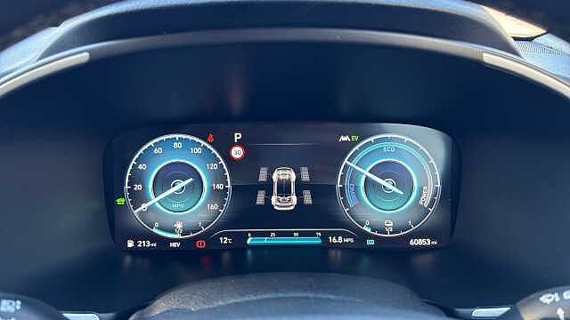 Hyundai SANTA FE 1.6 TGDi Plug-in Hybrid Ultimate 5dr 4WD Auto Estate White