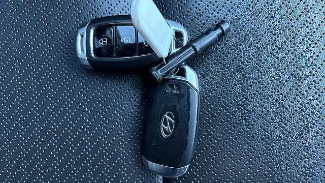 Hyundai KONA 150kW Premium SE 64kWh 5dr Auto Electric Hatchback