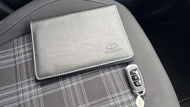 Hyundai i10 1.2 [79] Premium 5dr Auto [Nav] Petrol Hatchback