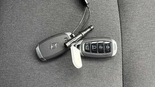 Hyundai INSTER 85kW 02 49kWh 5dr Auto Electric Hatchback