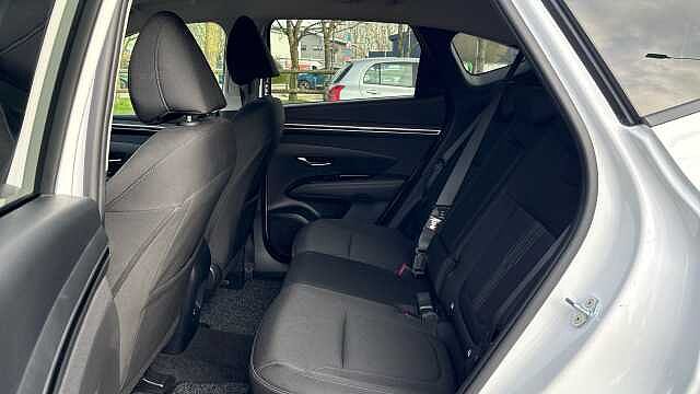 Hyundai TUCSON 1.6 TGDi Plug-in Hybrid Premium 5dr 4WD Auto Estate White