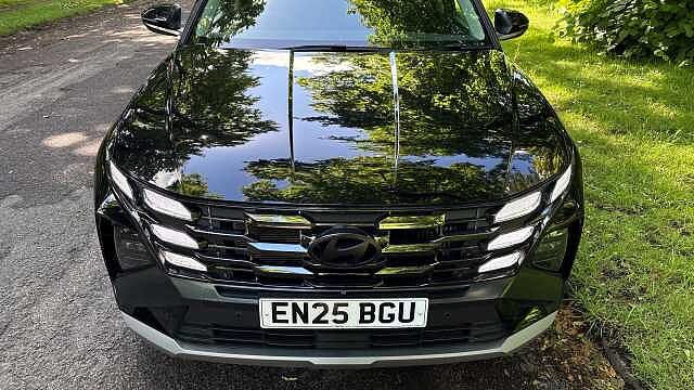 Hyundai TUCSON 1.6T Hybrid Advance 5dr Auto Hybrid Estate Black