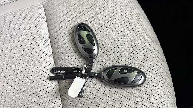 Hyundai TUCSON 1.6T 239 Hybrid Ultimate 5dr Auto Hybrid Estate Blue