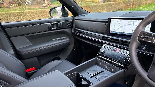 Hyundai SANTA FE 1.6 TGDi Plug-in Hybrid Calligraphy 5dr 4WD Auto Estate