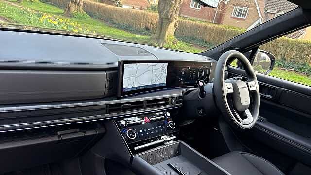 Hyundai SANTA FE 1.6 TGDi Plug-in Hybrid Calligraphy 5dr 4WD Auto Estate