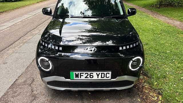 Hyundai INSTER 85kW 02 49kWh 5dr Auto Electric Hatchback Pearl - Abyss Black