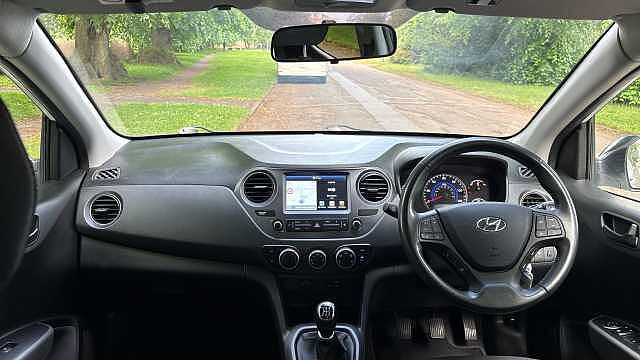 Hyundai i10 1.0 Play 5dr Petrol Hatchback