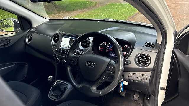 Hyundai i10 1.0 Play 5dr Petrol Hatchback