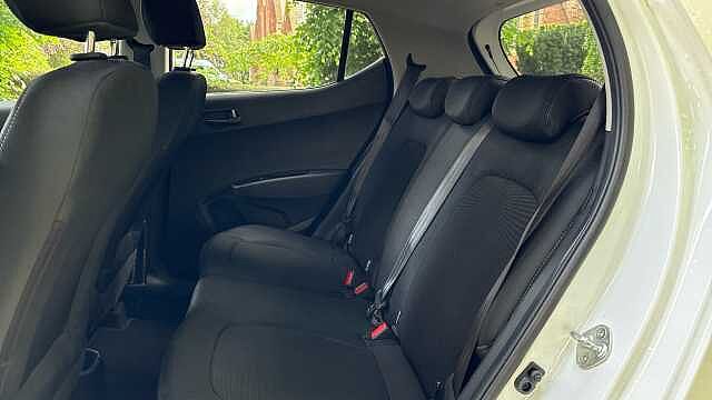 Hyundai i10 1.0 Play 5dr Petrol Hatchback