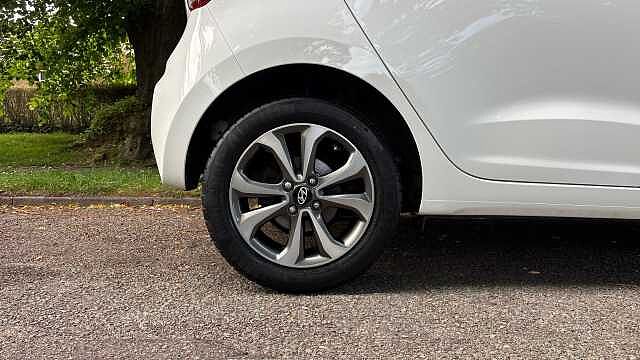 Hyundai i10 1.0 Play 5dr Petrol Hatchback