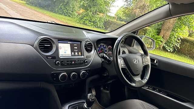 Hyundai i10 1.0 Play 5dr Petrol Hatchback