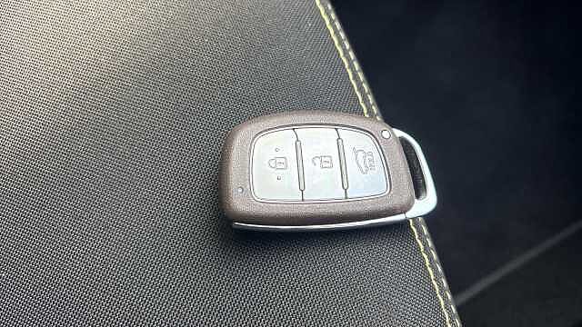 Hyundai i20 1.0T GDi 90 Tech Line 5dr Petrol Hatchback