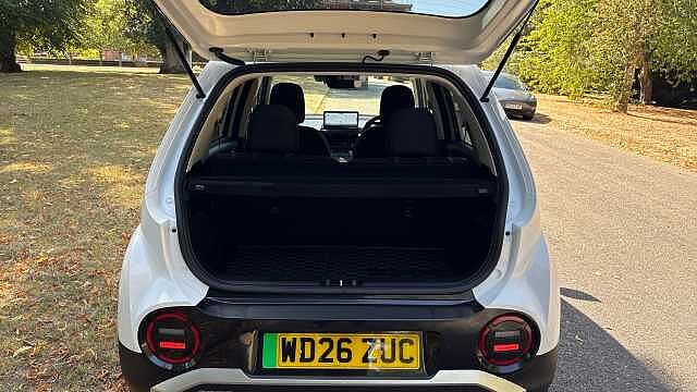 Hyundai INSTER 85kW 02 49kWh 5dr Auto Electric Hatchback