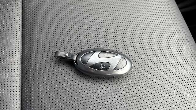Hyundai SANTA FE 1.6 TGDi Plug-in Hybrid Ultimate 5dr 4WD Auto Estate